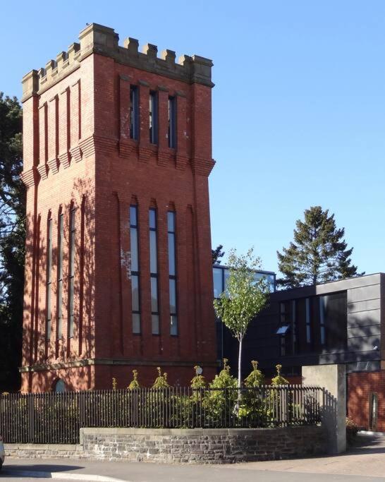 Luxury Water Tower I Roof Bar I Cinema Villa Cardiff Exterior foto